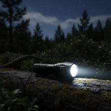 Afbeelding in Gallery-weergave laden, Lumen Pro - zaklamp