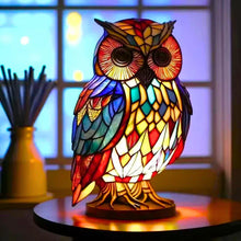 Afbeelding in Gallery-weergave laden, LichtUil - handgemaakte lamp die harten laat stralen