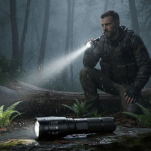 Afbeelding in Gallery-weergave laden, Lumen Pro - zaklamp
